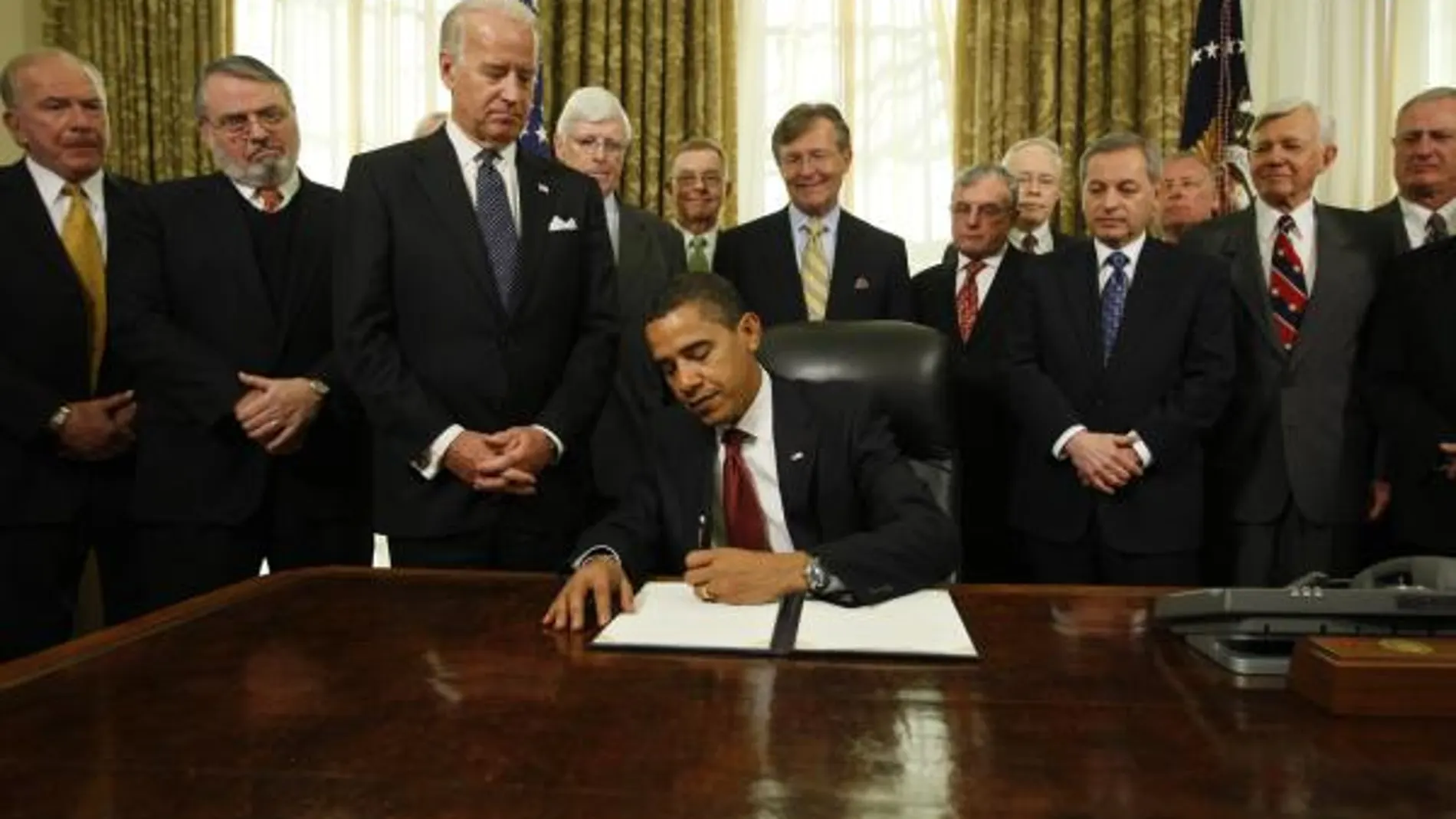 Obama firma la orden para cerrar la prisión de Guantánamo en un año