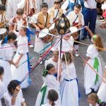 Las fiestas en honor a la Virgen de la Salud tienen como seña de identidad los bailes que se realizan en la procesión