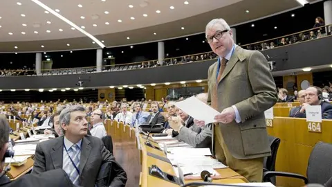 El presidente de Murcia y del Comité de las Regiones, Valcárcel, durante una intervención en Bruselas