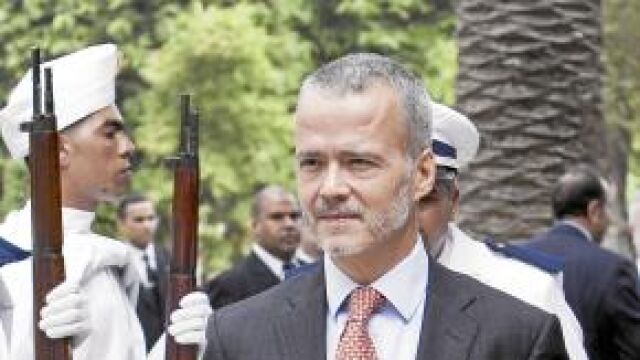 ANTONIO CAMACHO agradeció ayer en Marruecos la cooperación de su Gobierno en la lucha contra el terrorismo, el narcotráfico y la emigración ilegal