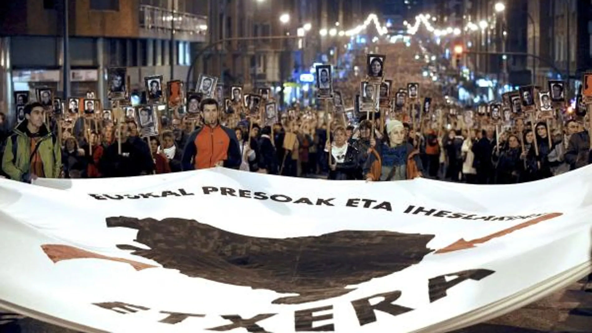 Una de las manifestaciones de la izquierda abertzale por el fin de la dispersión de los presos de ETA