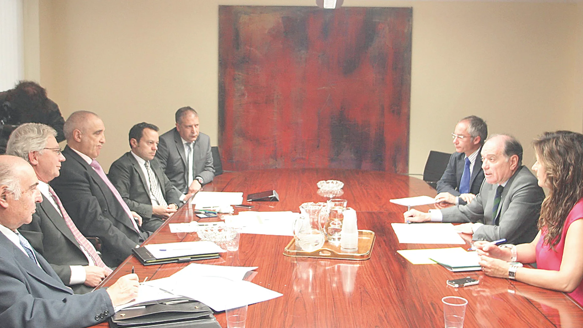 Villanueva plantea a Industria no dejar morir al sector regional de la minería