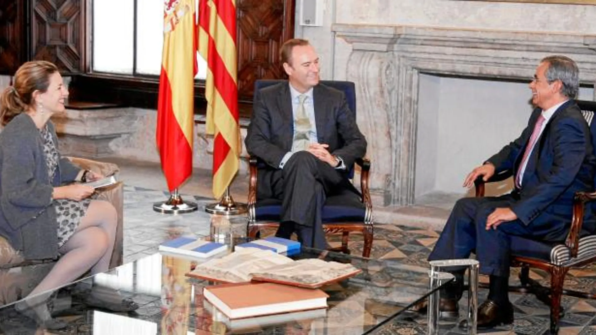 El presidente Fabra y la vicepresidenta De León recibieron al presidente del CJC, Vicente Garrido