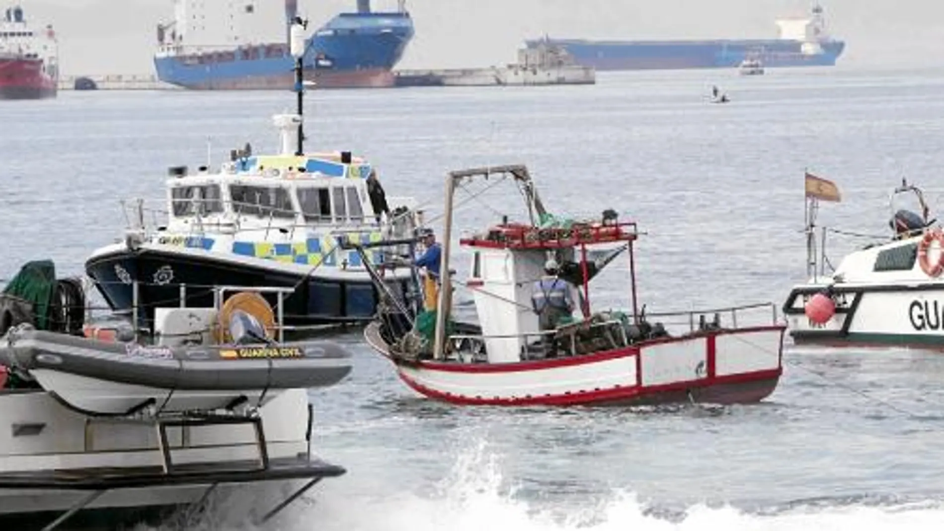 Otro incidente con Gibraltar divide a los pescadores españoles