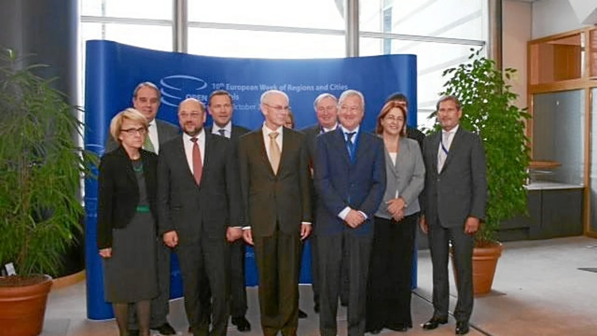 Martin Schulz, Herman Van Rompuy y Ramón Luis Valcárcel (centro) en la inauguración de los «Open Days»