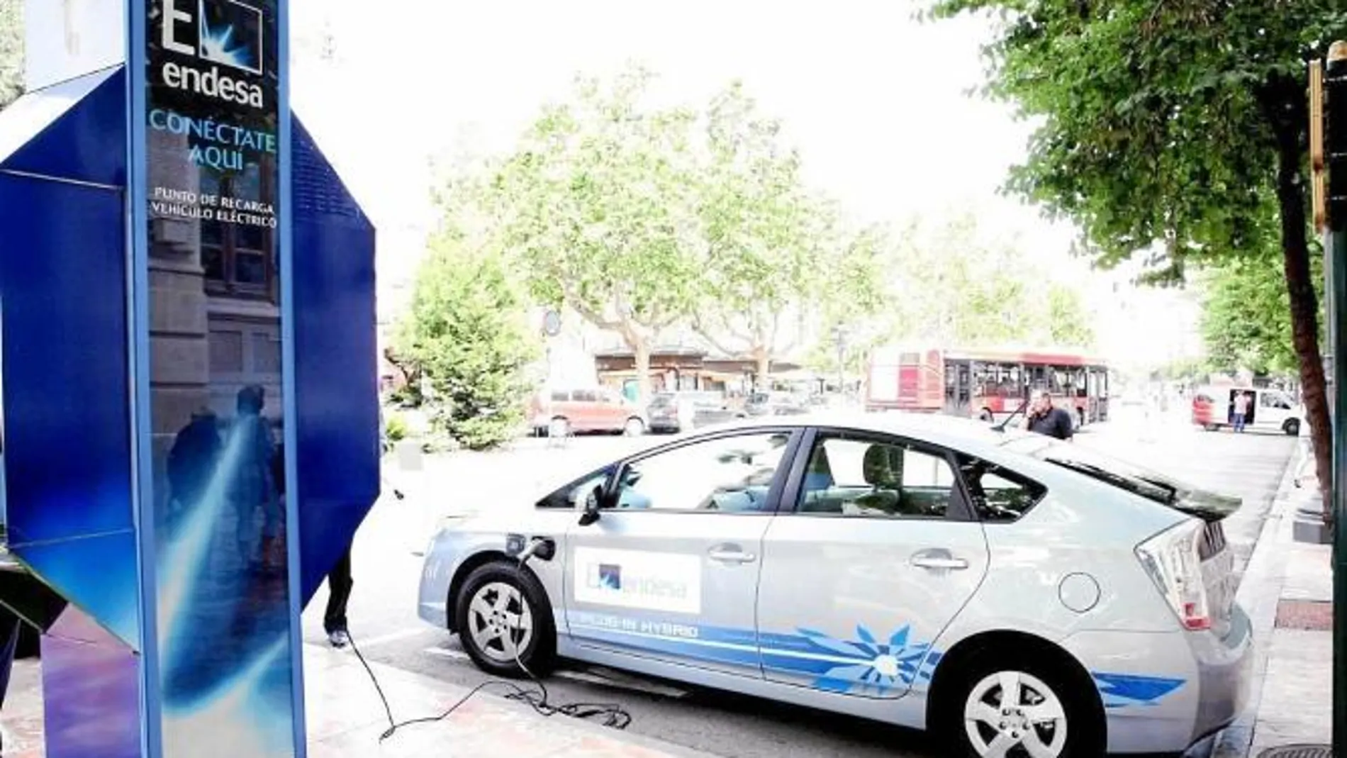Una empresa cartagenera impulsa la expansión de la red de recarga de coches eléctricos