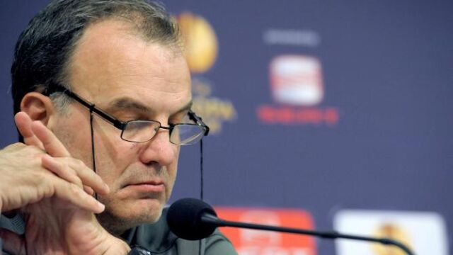 Marcelo Bielsa en rueda de Prensa.