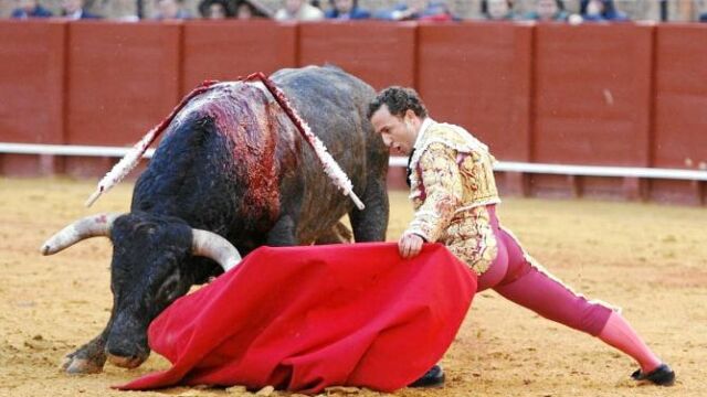 Rafaelillo destaca ante lo imposible