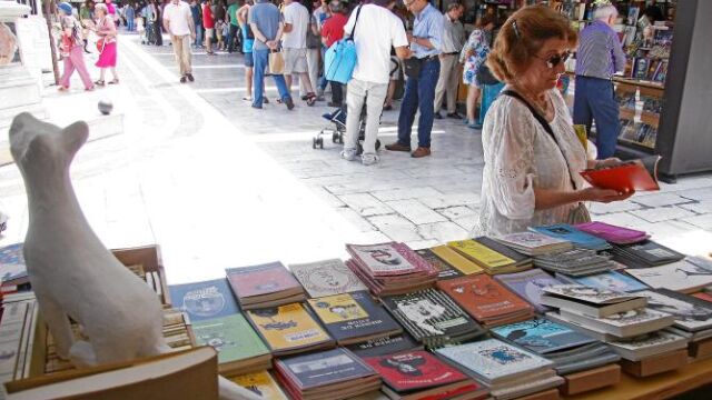 La incombustible cita con los libros