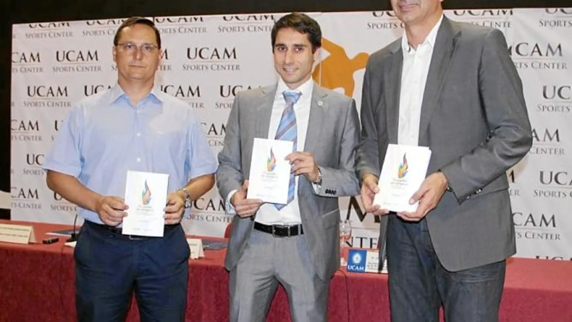 El ex atleta olímpico Juan Manuel Molina presenta su libro «Tú puedes ser olímpico»
