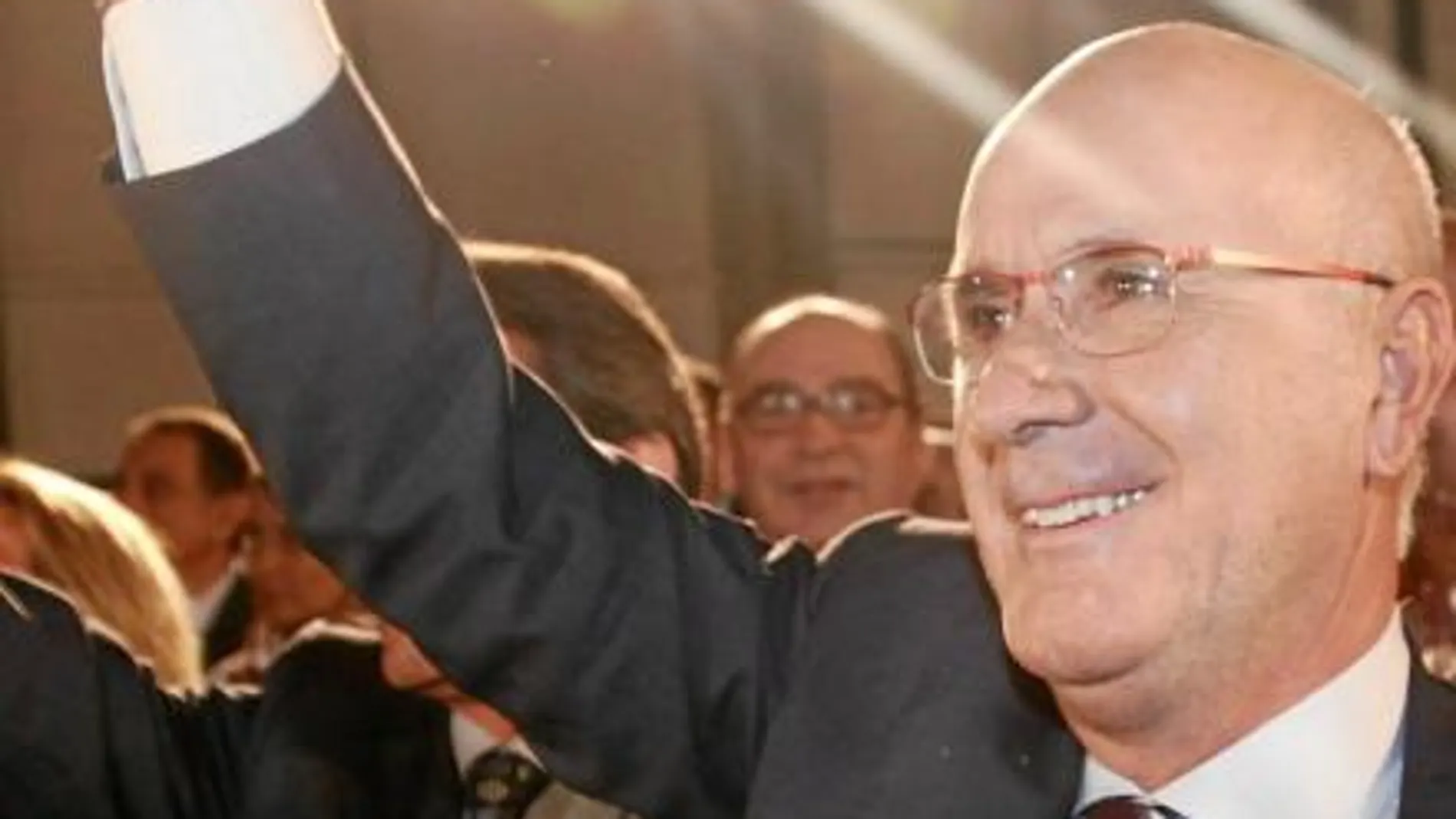 El candidato de CiU, Josep Antoni Duran Lleida, inició la campaña apelando al «centrismo» de CiU