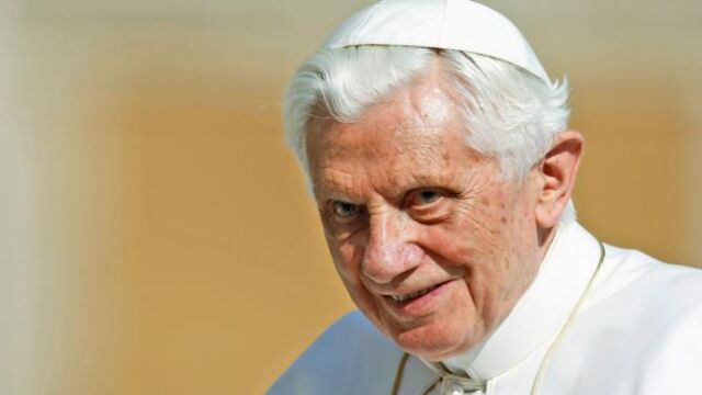 El Papa pide que la economía tenga en cuenta a la familia