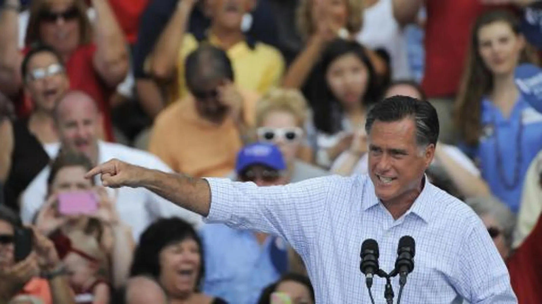 Romney cede y hace púbicos sus ingresos y su declaración de la renta