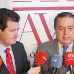 El vicepresidente del Consell, José Císcar, y el presidente de AVE, Vicente Boluda