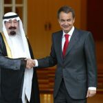 El Rey saudí anuncia que las mujeres podrán presentarse a las elecciones