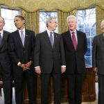 George Bush (padre), Barack Obama, el presidente Bush, Bill Clinton y Jimmy Carter
