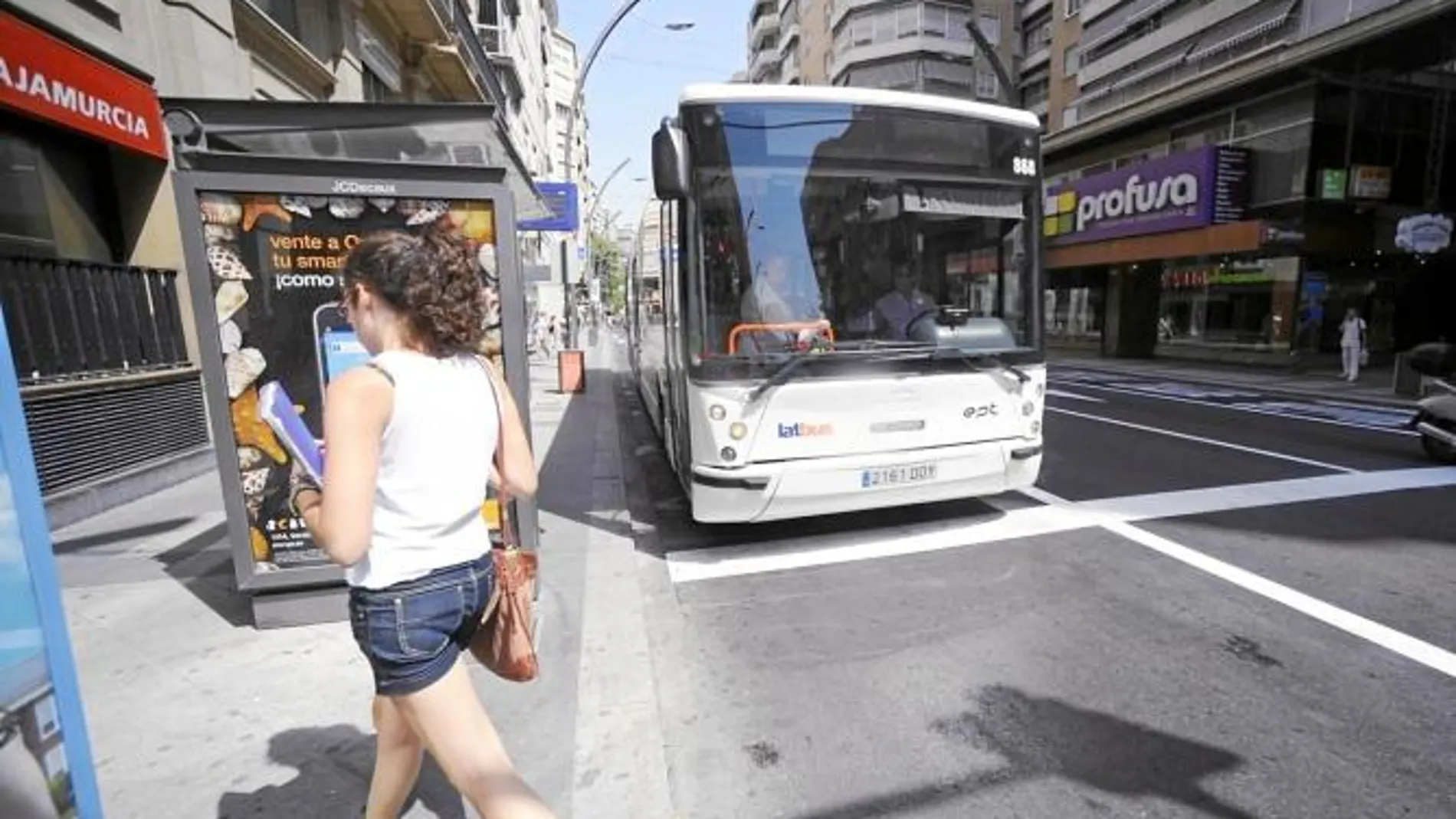 Si el Ayuntamiento no lo evita, los jubilados y familias numerosas tendrán que pagar íntegramente el billete