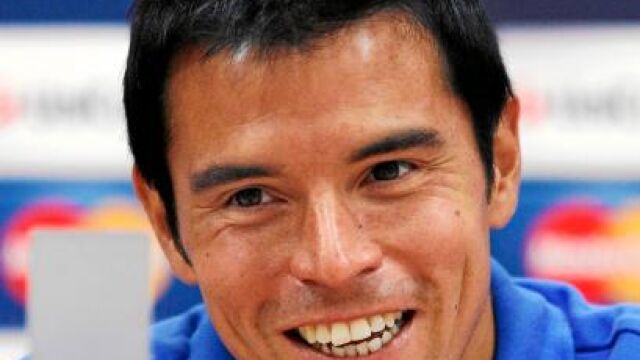 Saviola será titular hoy ante el Zénit