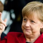 Merkel cede y anuncia un plan de crecimiento para la UE