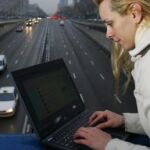 Los españoles dedican el 29,1% de su tiempo libre a navegar por Internet