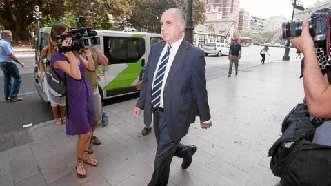 El síndico popular Rafael Blasco, a su llegada al Tribunal Superior de Justicia