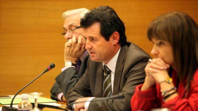 La Generalitat destinará en 2012 más de 228 millones a ayudas sociales y más de 130 millones a la construcción de centros educativos