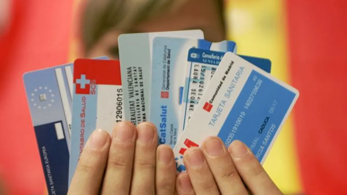 El engaño del “vaciado de tarjetas sanitarias” a la Seguridad Social deja a los pacientes sin medicación