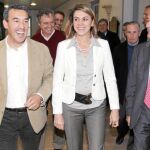 María Dolores de Cospedal, junto a los dirigentes del PP de Ávila, con Antolín Sanz a la cabeza