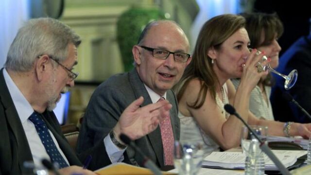 Montoro avanza que déficit hasta junio se situará en torno al 4% bruto de PIB