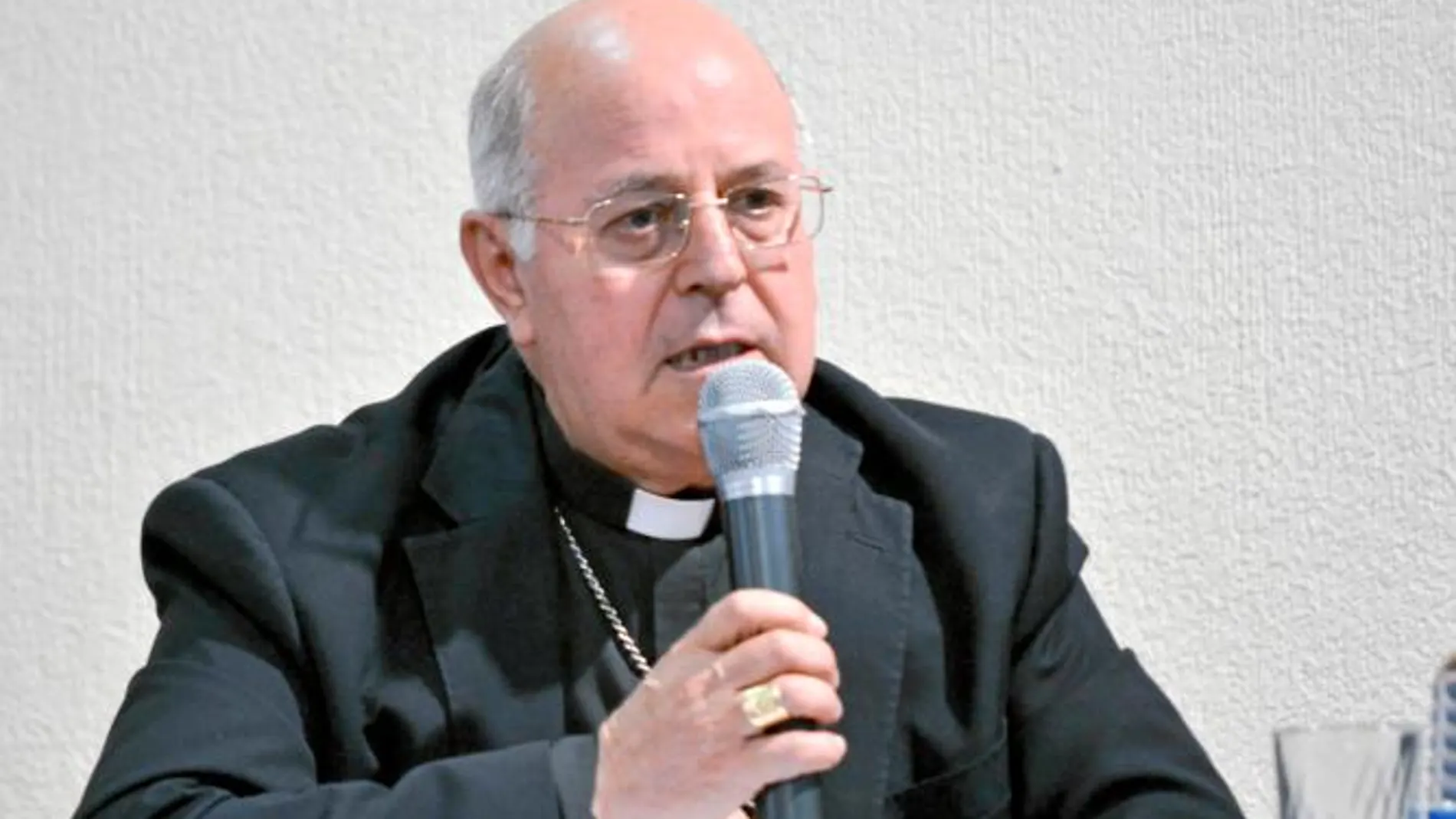 El arzobispo de Valladolid, Ricardo Blázquez, presenta la campaña del Domund
