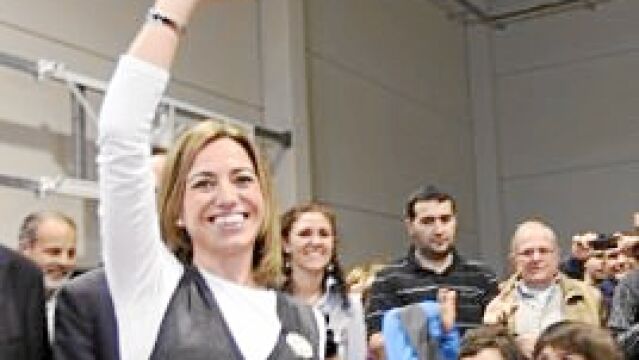 Carme Chacón durante el mitin celebrado ayer en Deltebre