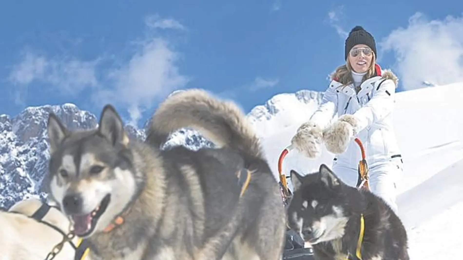 Aramón hace más accesible el turismo de nieve y baja sus precios