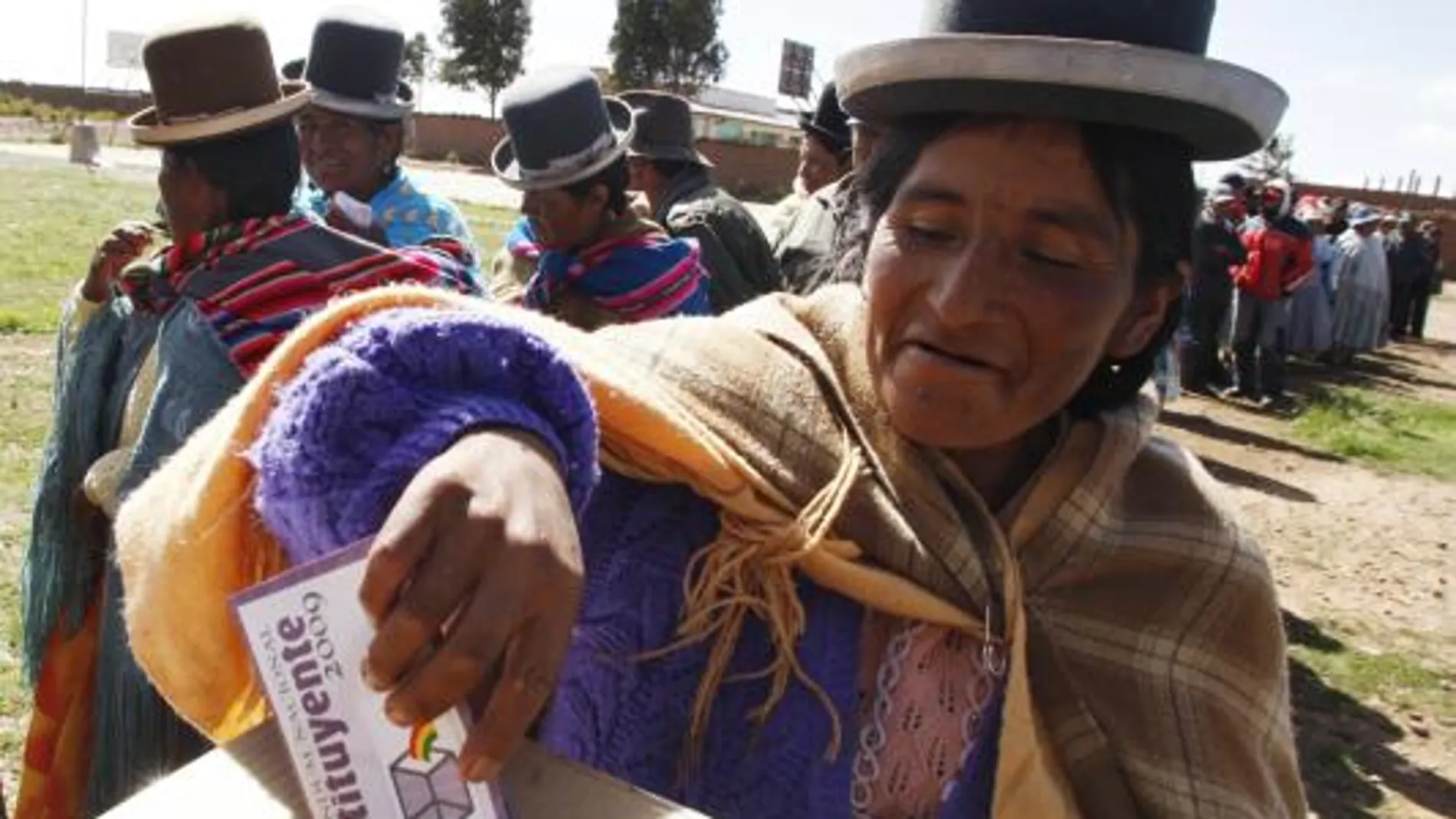 Morales indigeniza Bolivia