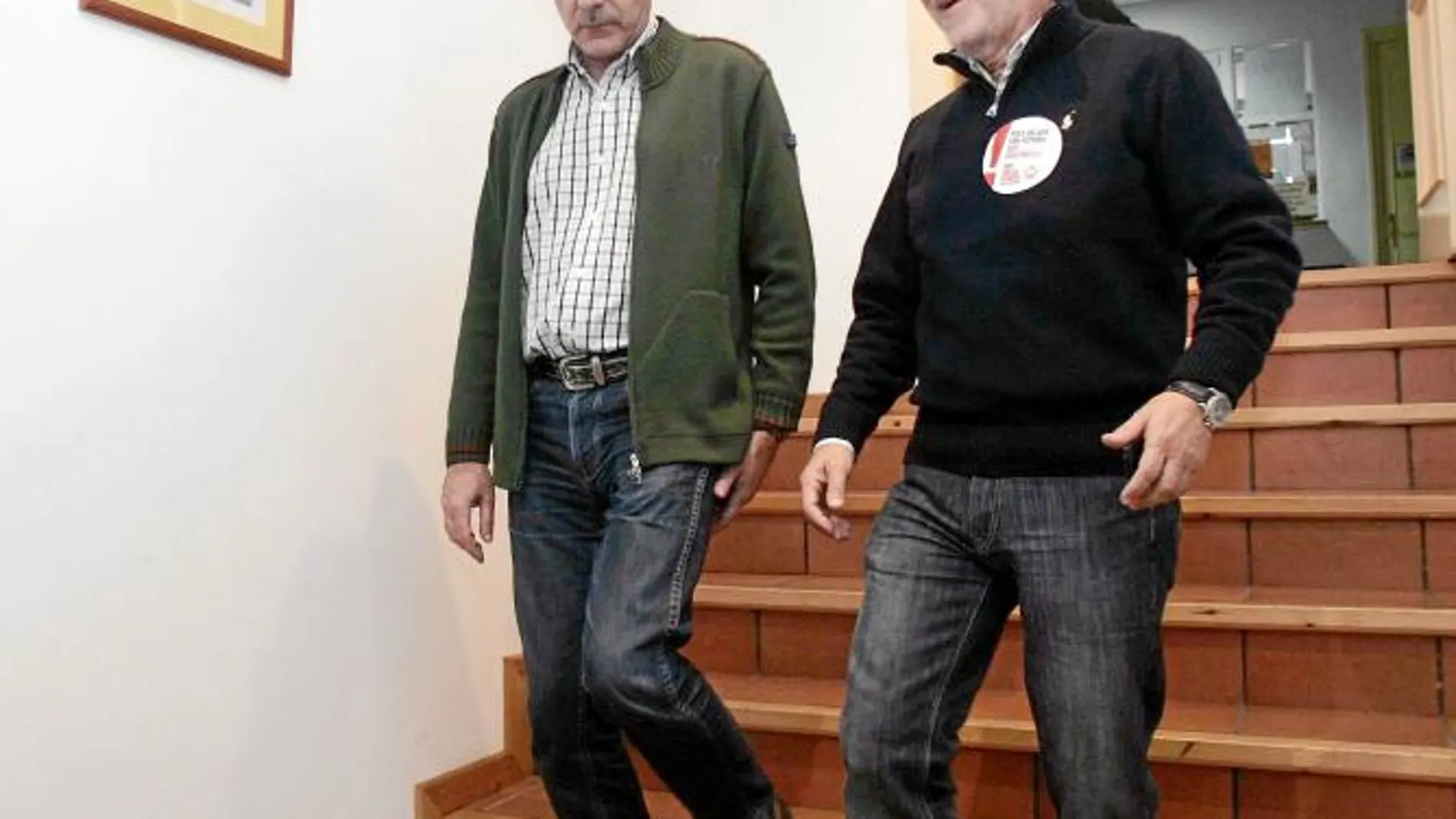 Ángel Hernández y Agustín Prieto antes de valorar la jornada de protesta