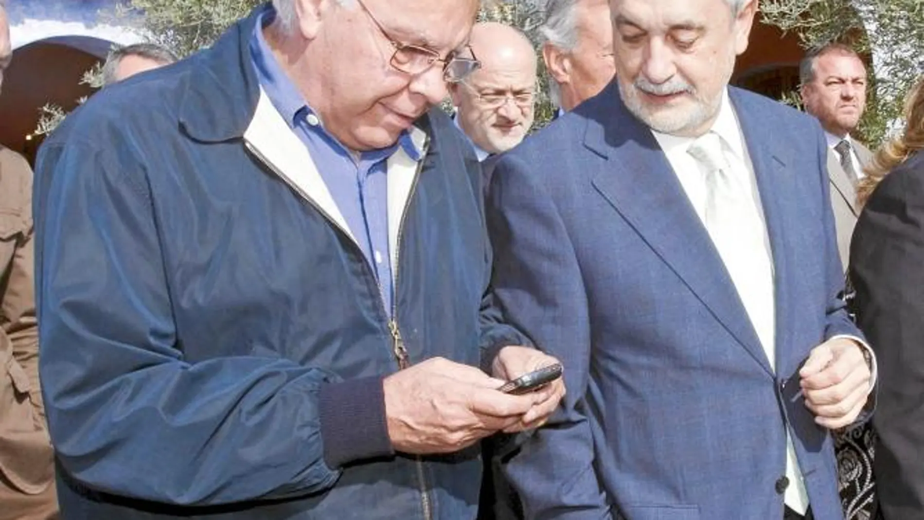 Los socialistas Felipe González y José Antonio Griñán, en Doñana