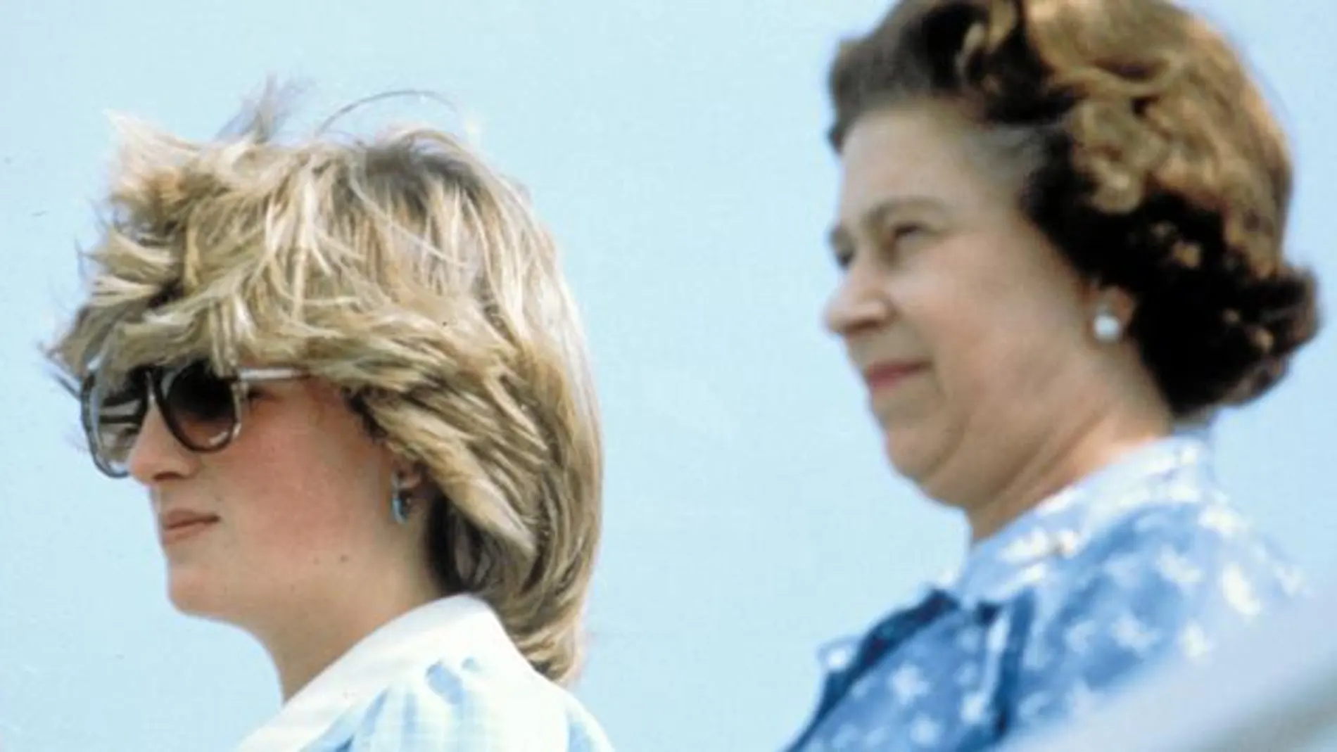 Isabel II ajusta cuentas con Diana de Gales