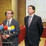 Amorós y Sevilla, antes del inicio del encuentro en la Consejería