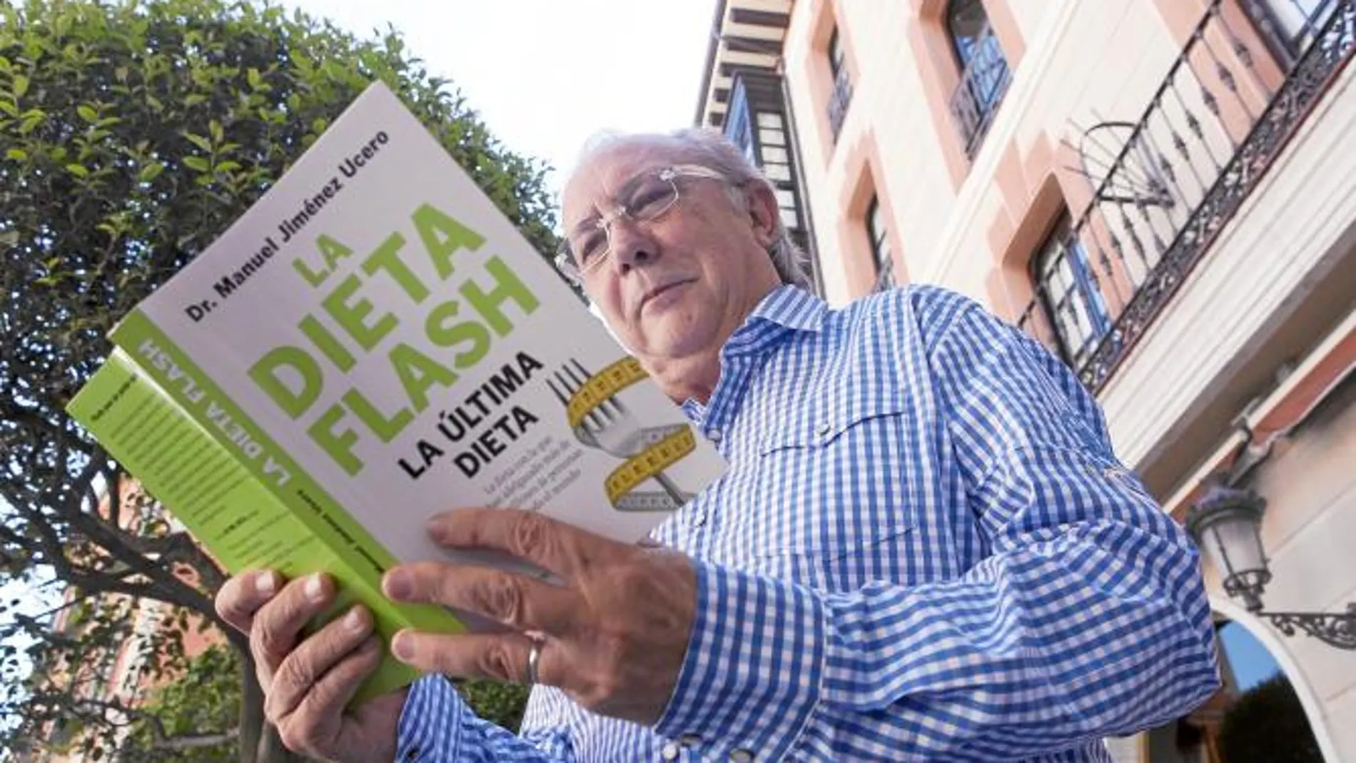 Manuel Jiménez Ucero / médico dietista: «La crisis engorda al bajar la calidad de lo que comemos»