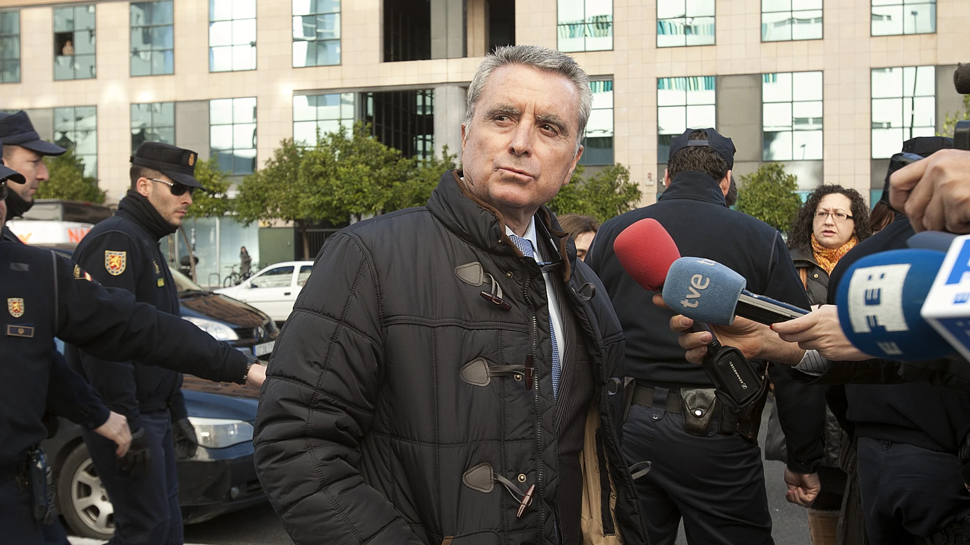 El matador José Ortega Cano llegando a los juzgados./ Foto: Manuel Olmedo