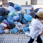 Alrededor de 200 toneladas de basura se acumularon en las calles