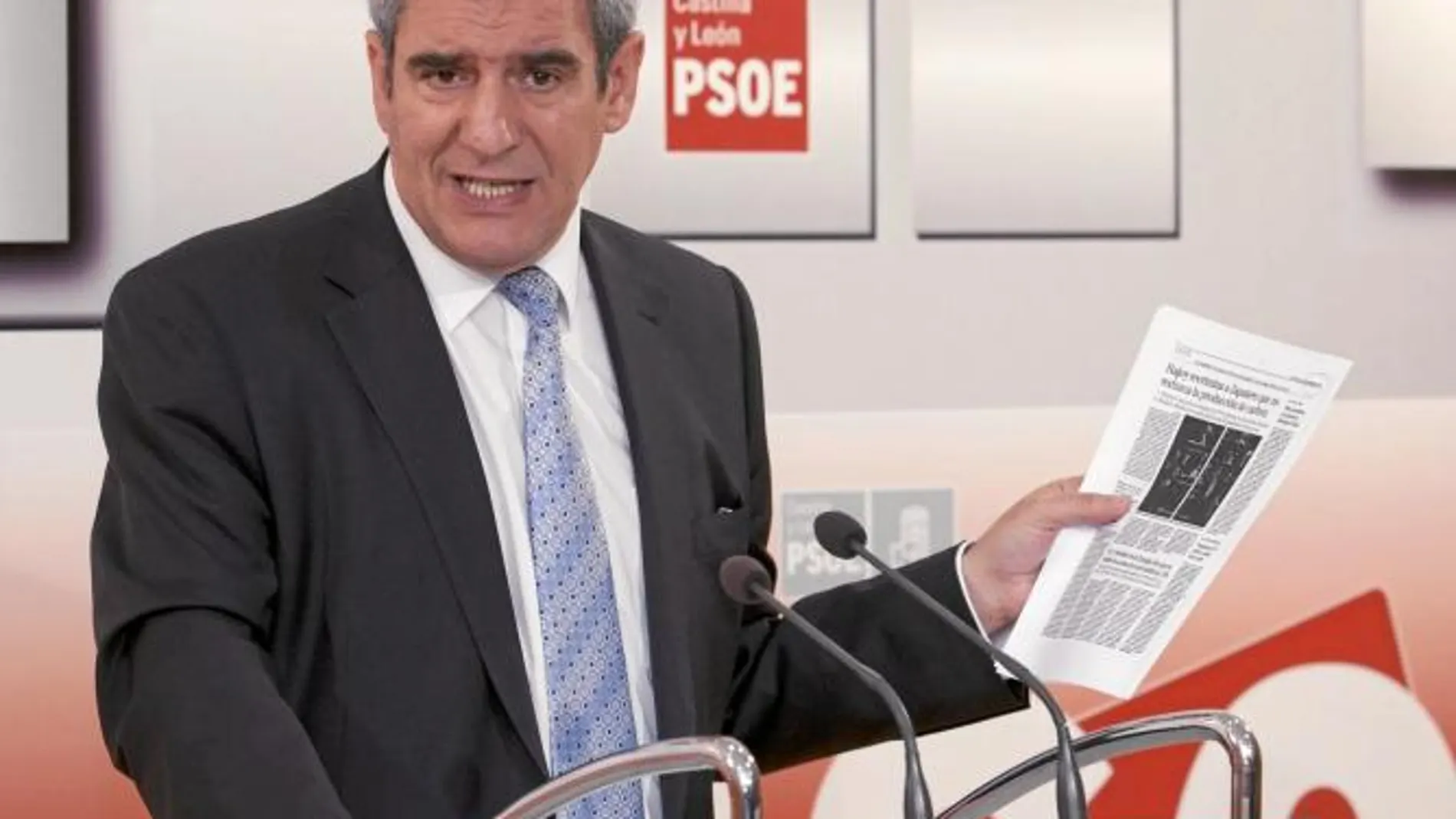 Villarrubia pide al PP que haga rectificar a Rajoy en los recortes para la minería