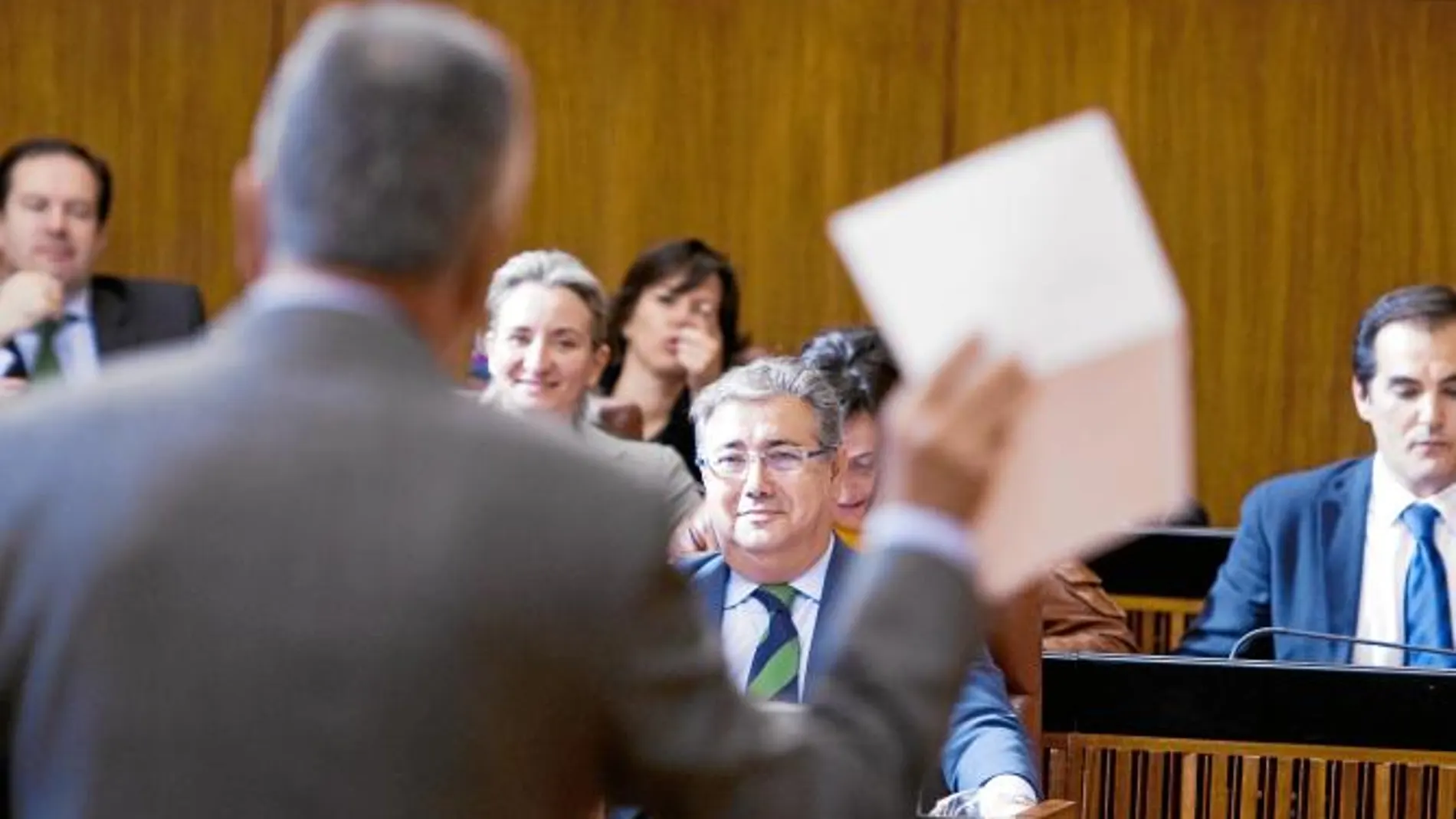 Griñán se «olvida» de cuando pilotaba las subastas de 5.000 millones a la banca