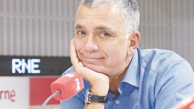 Relevo de Lucas en RNE
