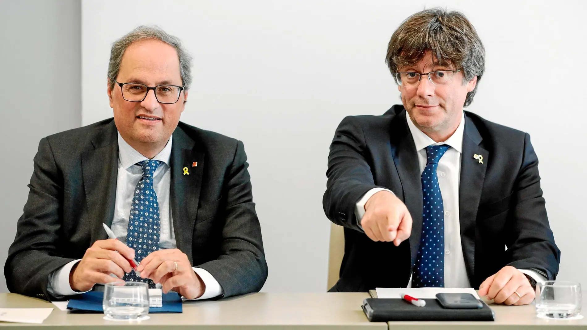 Quim Torra y Carles Puigdemont encabezaron ayer la reunión de JxCat en Bruselas