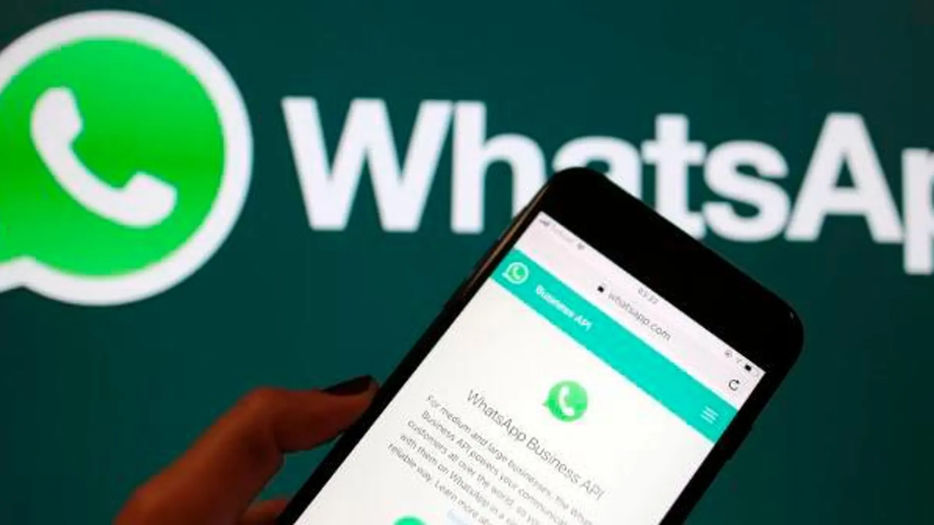 Pantalla de inicio de la app de mensajería WhatsApp