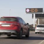 Los conductores están interesados en estos vehículos porque ofrecen ventajas como la de circular por las grandes ciudades durante episodios de alta contaminación