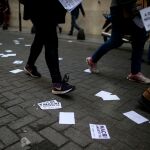 Panfletos de “Fuera Macri, ahora” tirados en las calles de Buenos Aires