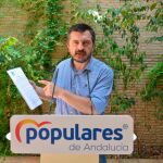 El vicesecretario general del PP-A, Toni Martín, ayer en la sede regional del partido / Foto: La Razón