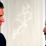 El presidente del gobierno Pedro Sánchez (i) y el líder de Podemos Pablo Iglesias. EFE/Juan Carlos Hidalgo