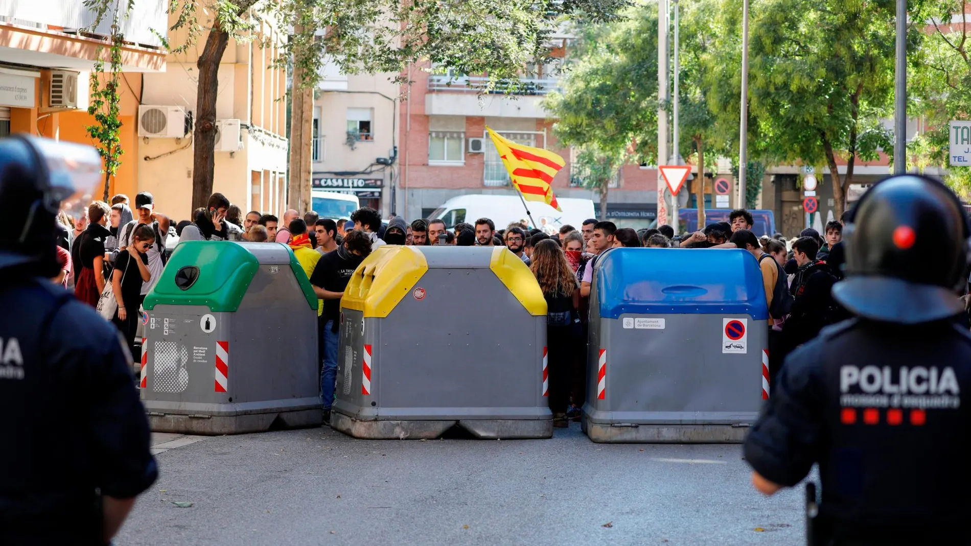 Protestas a pocos metros del acto celebrado por Albert Rivera